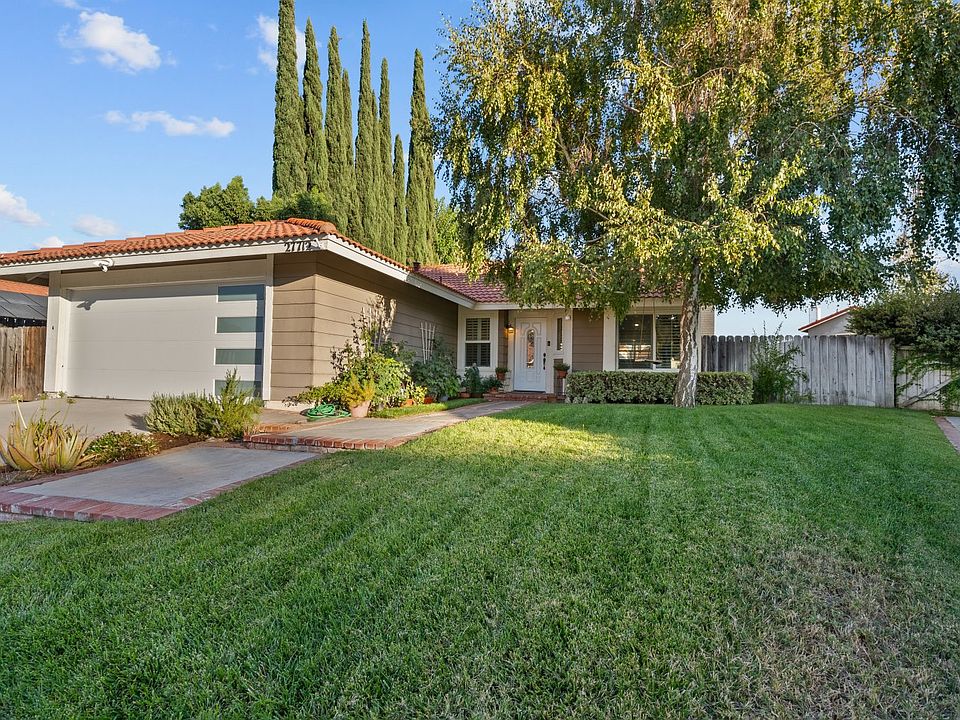 1st image of 27712 Stowe Ln