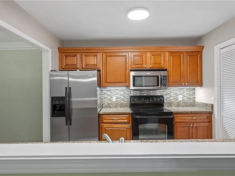 601 Abingdon Way — Photo 12