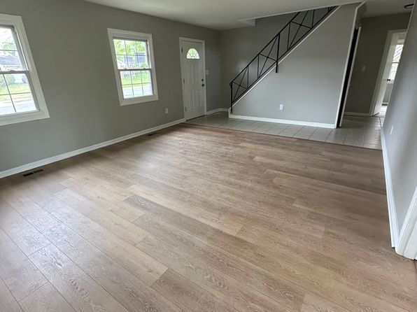 35 Medford Ln