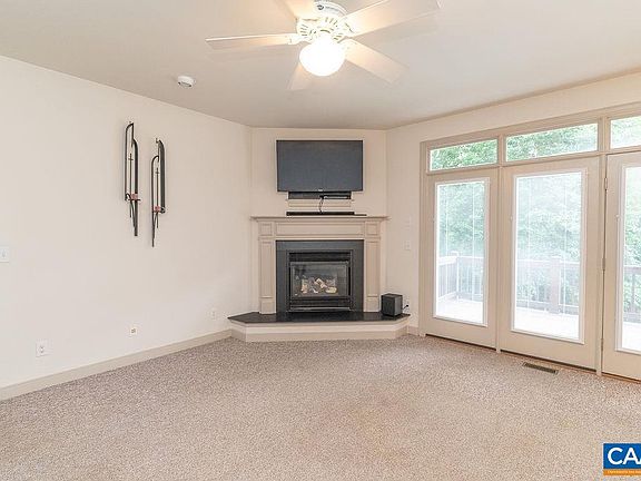 5th image of 665 Fox Hollow Ln