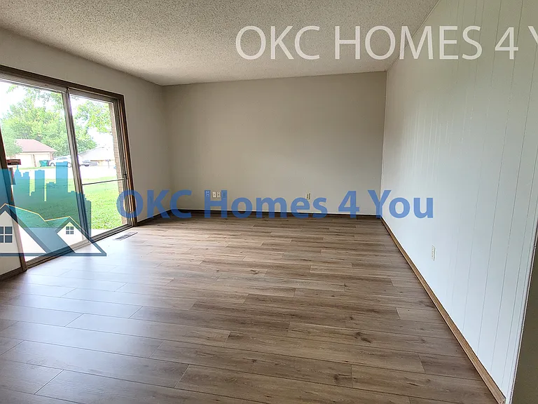 7020 Woodlake Dr — Photo 5