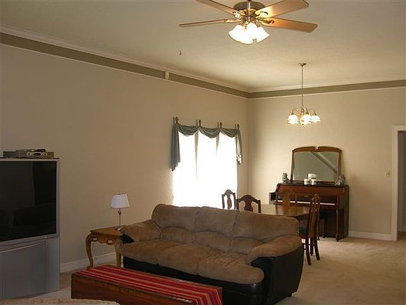 3rd image of 13045 Westchester Ln