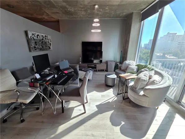 400 W Peachtree St NW Unit 1107, Atlanta, GA 30308