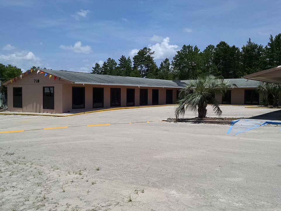 1st image of 710 SE Avenue B
