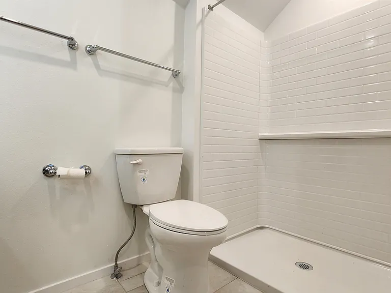 908 E Gorham St #1 — Photo 25
