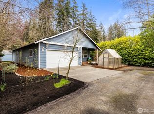 26248 Barrett Rd NE, Kingston, WA 98346