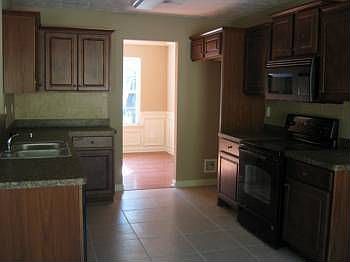 5th image of 3605 Grahams Port Dr