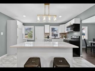 9234 Woodson Dr, Overland Park, KS 66207