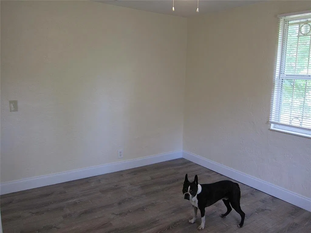 2 bed, 1.0 bath, 672 sqft, $1,200 — Photo 4