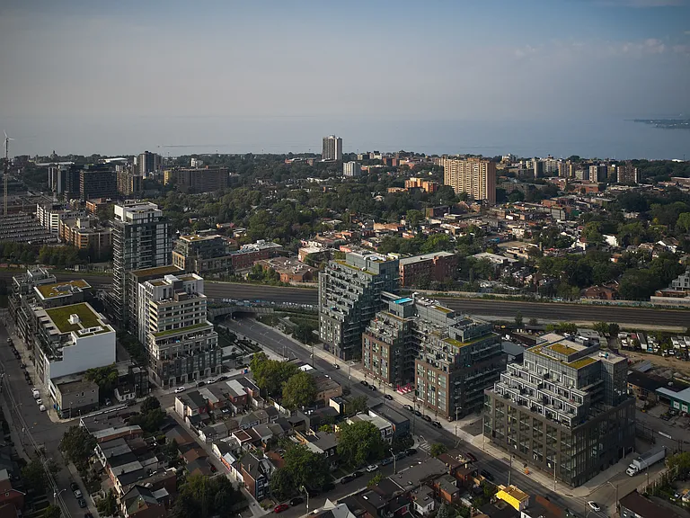 410 Dufferin St — Photo 21