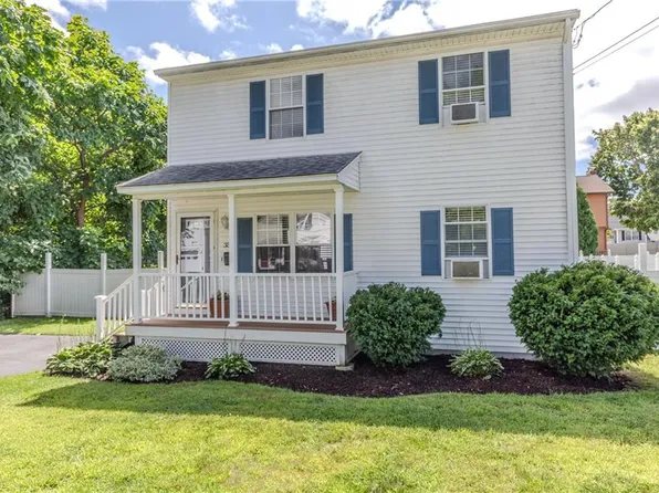 35 Zipporah St, North Providence, RI 02911