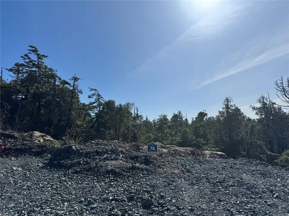 74 Forbes Rd, Ucluelet, BC V0R 3A0