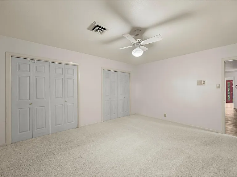 700 Shanklin Rd — Photo 14