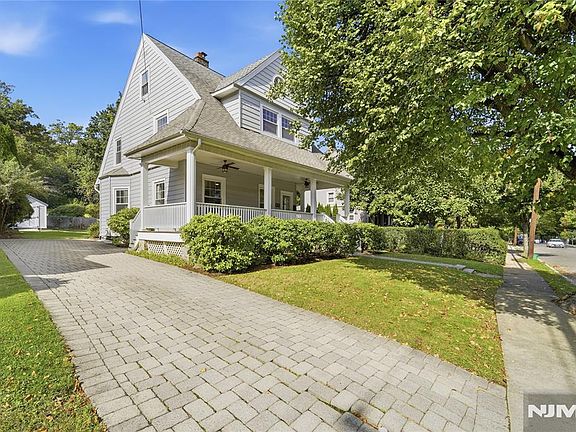 2nd image of 38 Forest Avenue