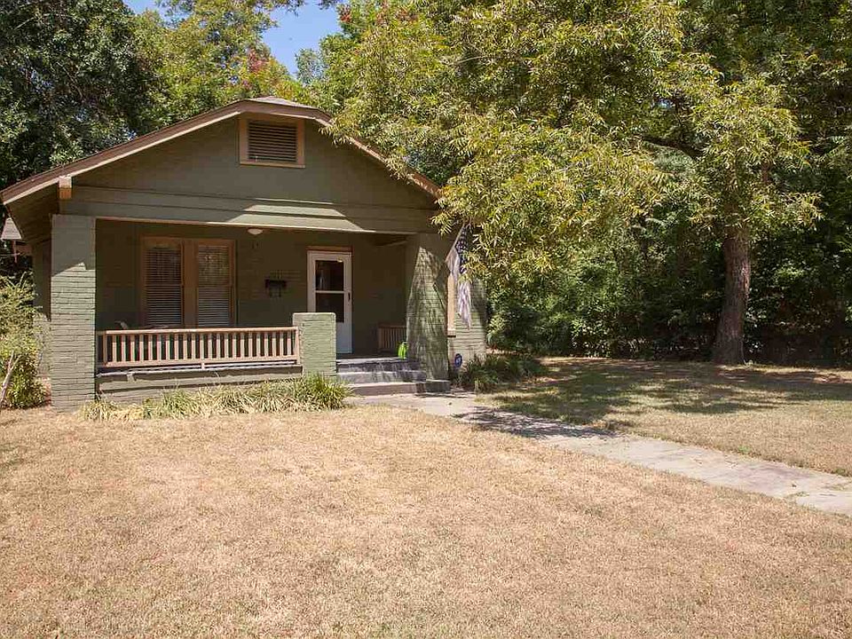 1st image of 2411 Pine St