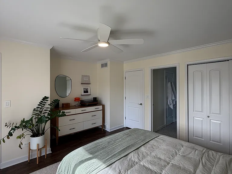 315 N Linden St — Photo 11