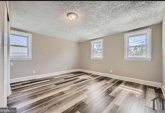 3rd image of 8446 Oakleigh Rd