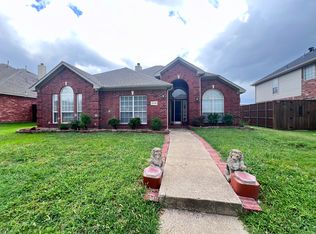 2714 Winterberry Dr, Rowlett, TX