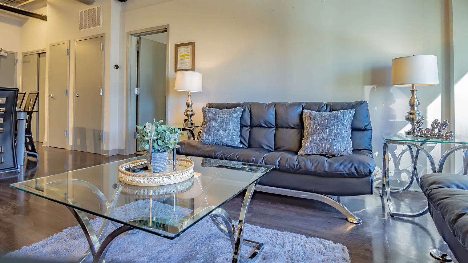2 bed, 2.0 bath, 1097 sqft, $6,655 — Photo 2