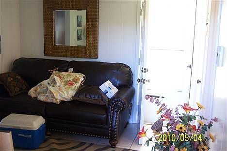 4th image of 270 Leon Blvd