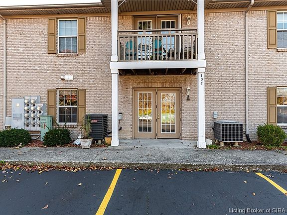 2nd image of 107 Colonial Club Drive