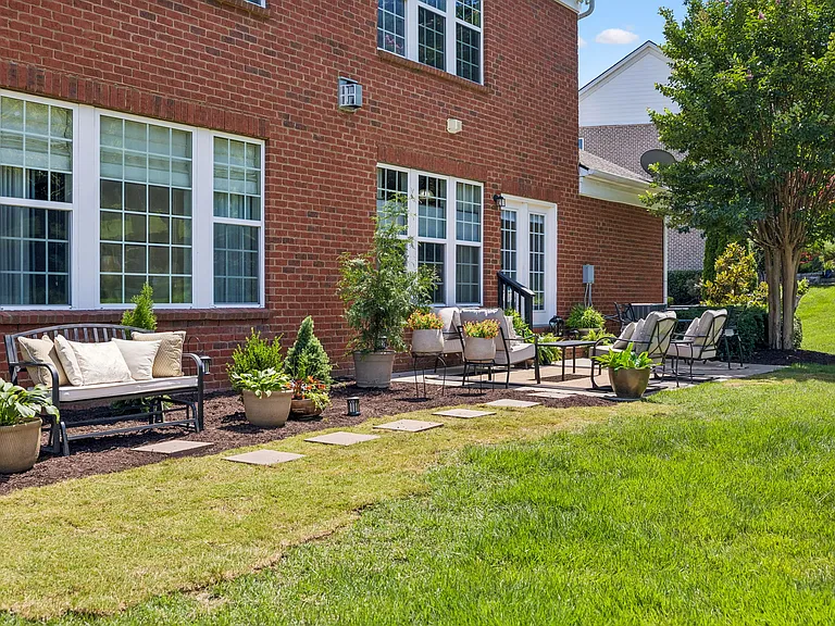 706 Pennines Cir — Photo 39