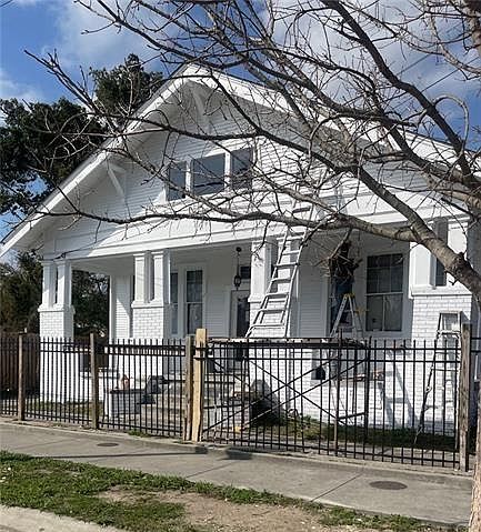 1st image of 1616 Newton St