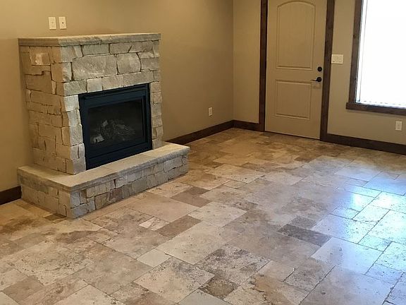 2nd image of 359 W Bristlecone Dr