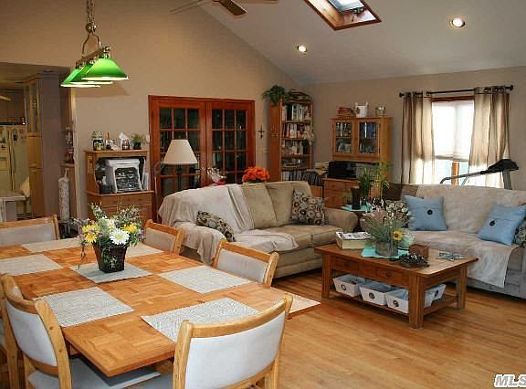 3rd image of 666 Interlaken Ln