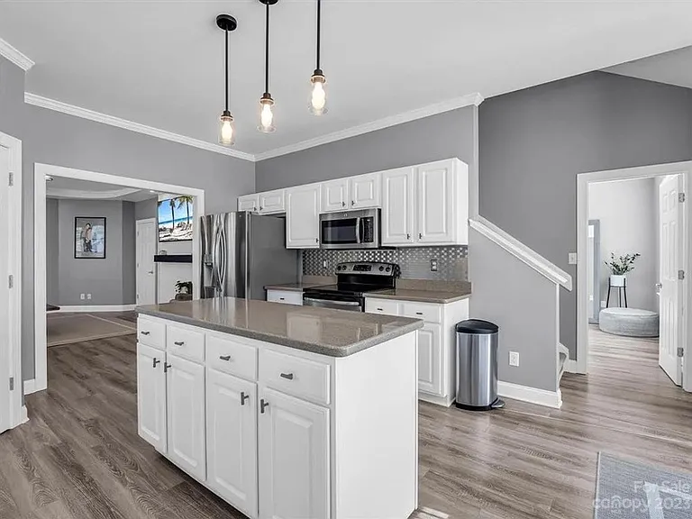 5 Maxim Ct — Photo 9
