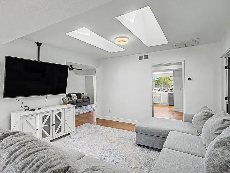 6315 E Delcoa Ave — Photo 45