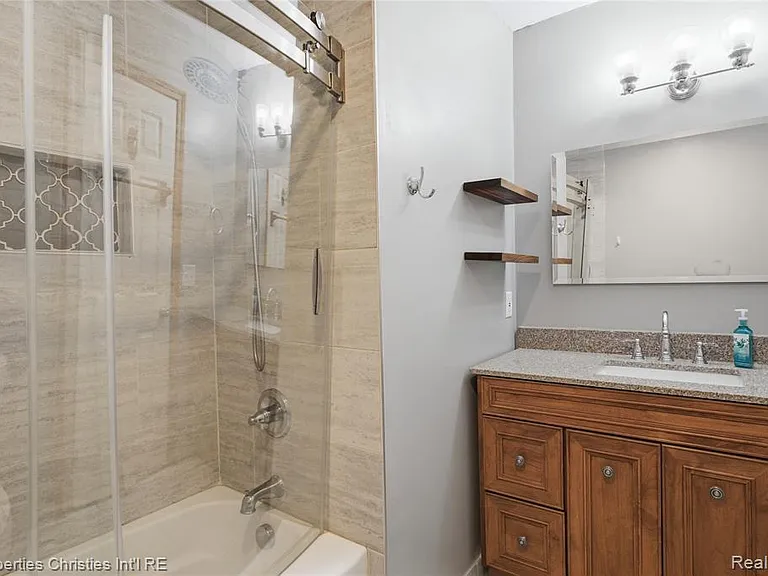6474 Bedview Dr — Photo 39