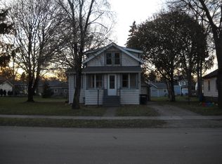 1627 Burdick St, Oshkosh, WI 54901