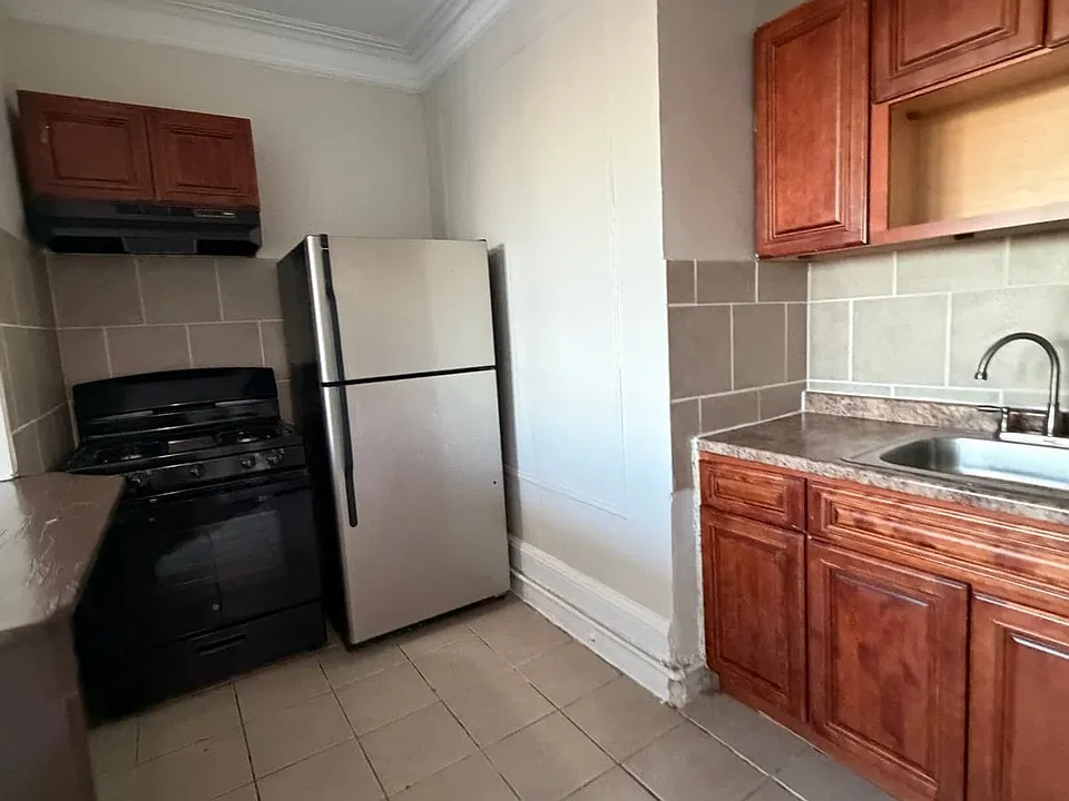 806 Broadway #408