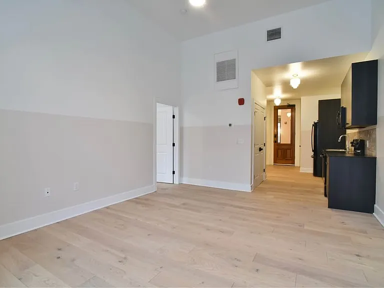 30 W Broad St #406 — Photo 16