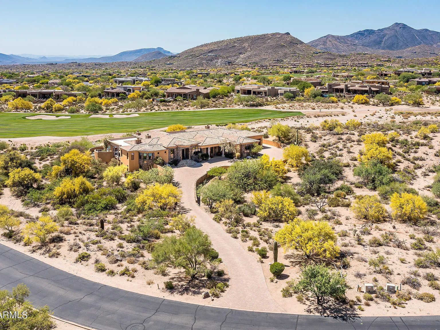5 bed, 5.5 bath, 6693 sqft, $18,000 — Photo 4