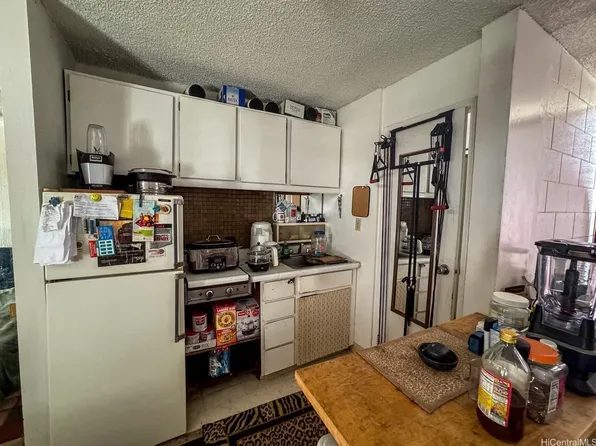 249 Kapili St APT 701A, Honolulu, HI 96815