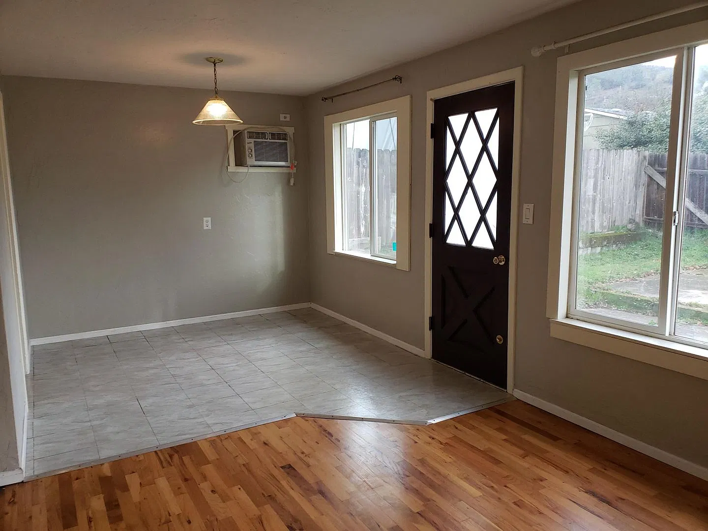 4 Bedroom Home in Quiet Neighborhood — Photo 3
