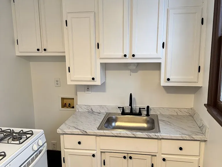 1021 Charles Ave #1021 — Photo 16