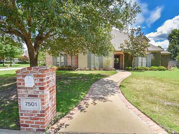 3rd image of 7501 Pecan Hill Cv