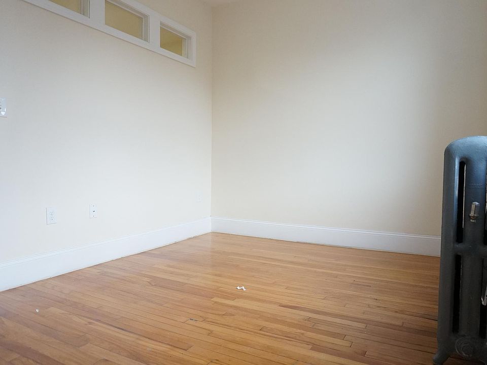 1st image of 322 Saint Paul St #No6f