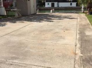 484 W Clam Cir, Port Isabel, TX 78578