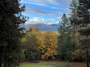 2694 Robertson Bridge Rd, Grants Pass, OR 97526