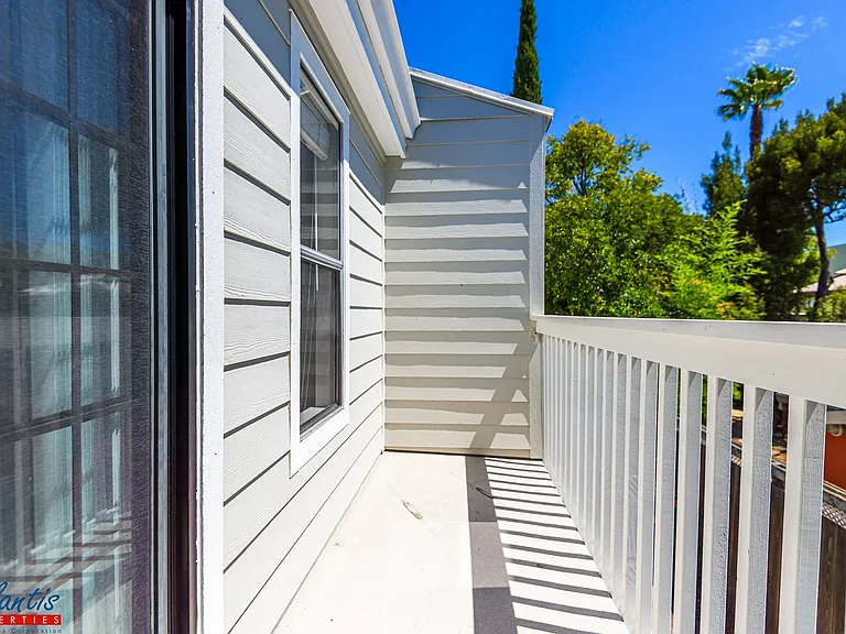457 Oak Ave — Photo 12