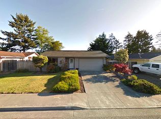1919 Holly Dr, McKinleyville, CA 95519