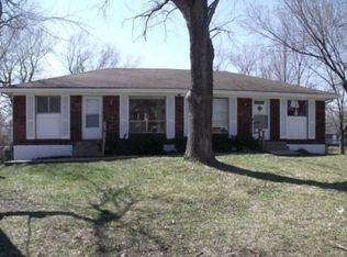 703 NE Columbus St APT A, Lees Summit, MO 64063