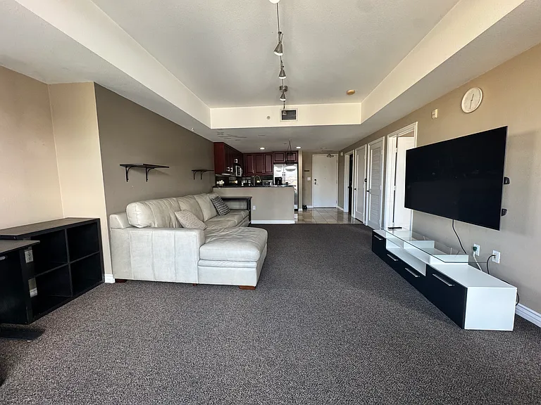875 G St #603 — Photo 11