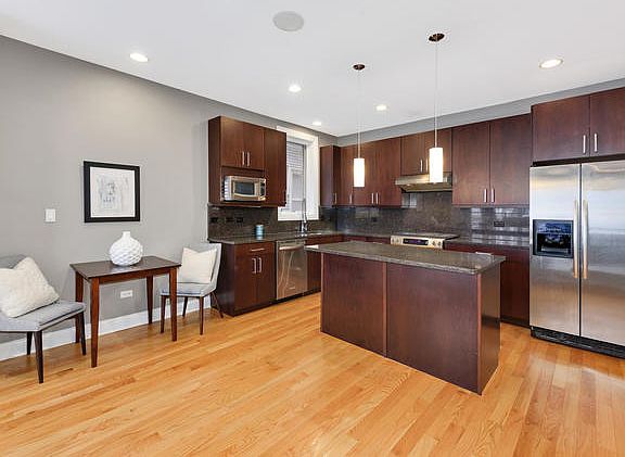 5th image of 1619 N Fairfield Ave #1