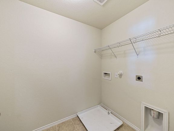 4th image of 7814 Ponderosa Pne
