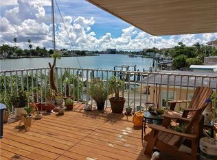 11315 3rd St E APT A, Treasure Island, FL 33706